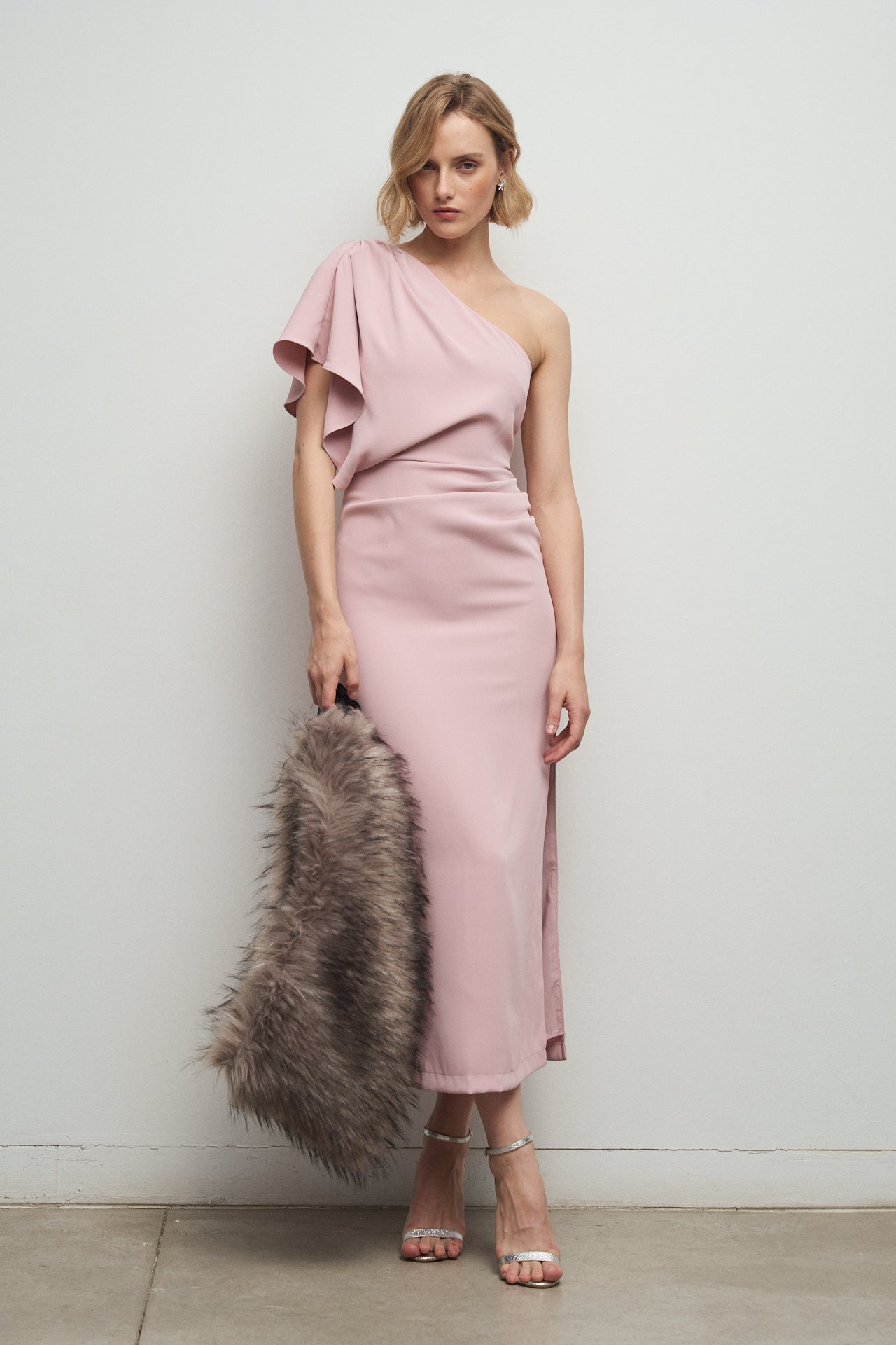 Estola Leah Gris · Icons ·