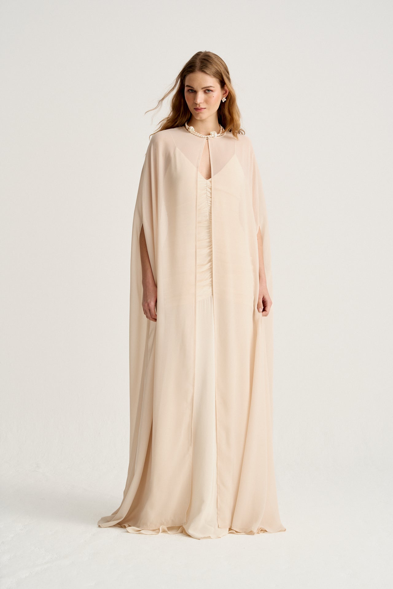 Mia Bridal Cape · LOVE ·