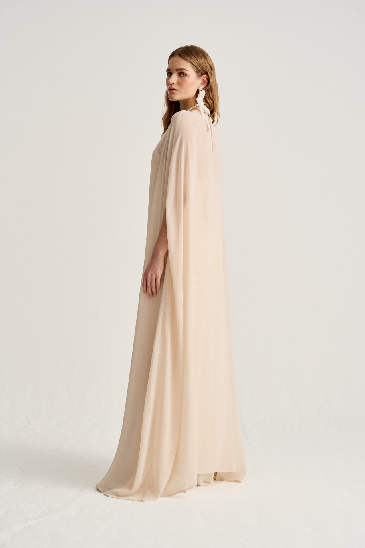 Mia Bridal Cape · LOVE ·
