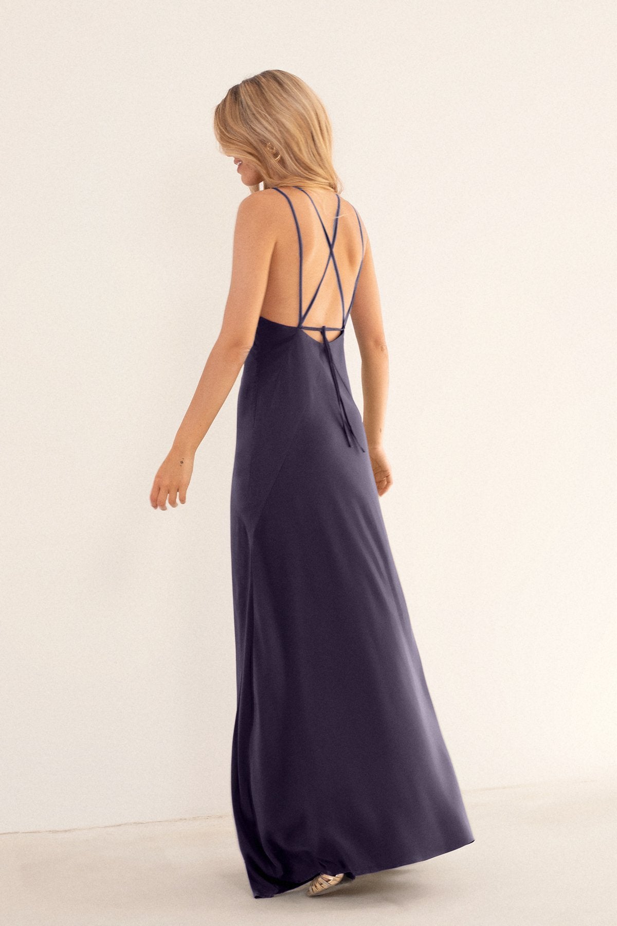 Vestido Rudolph Azul Noche · Icons ·