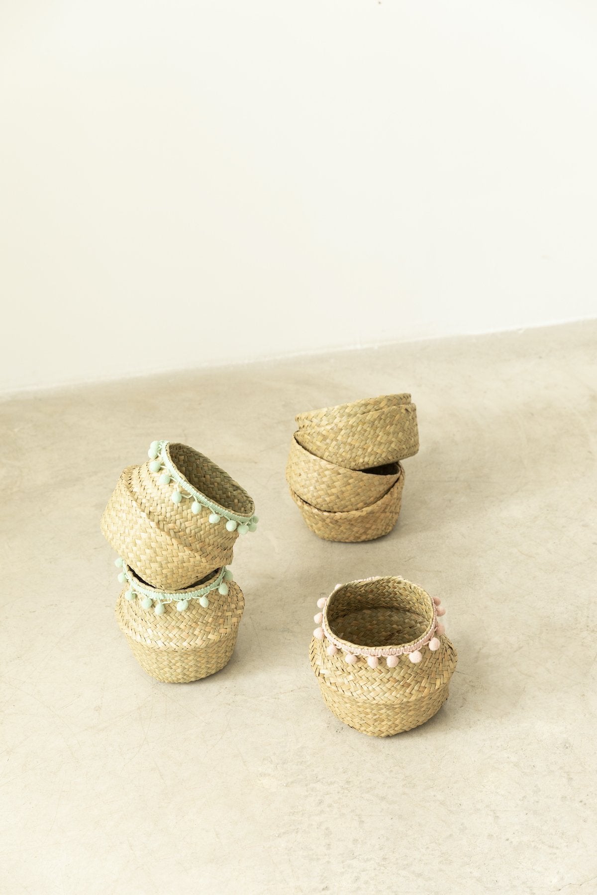 Cesta Plegable Pompon Rosa · Deco · - Bruna