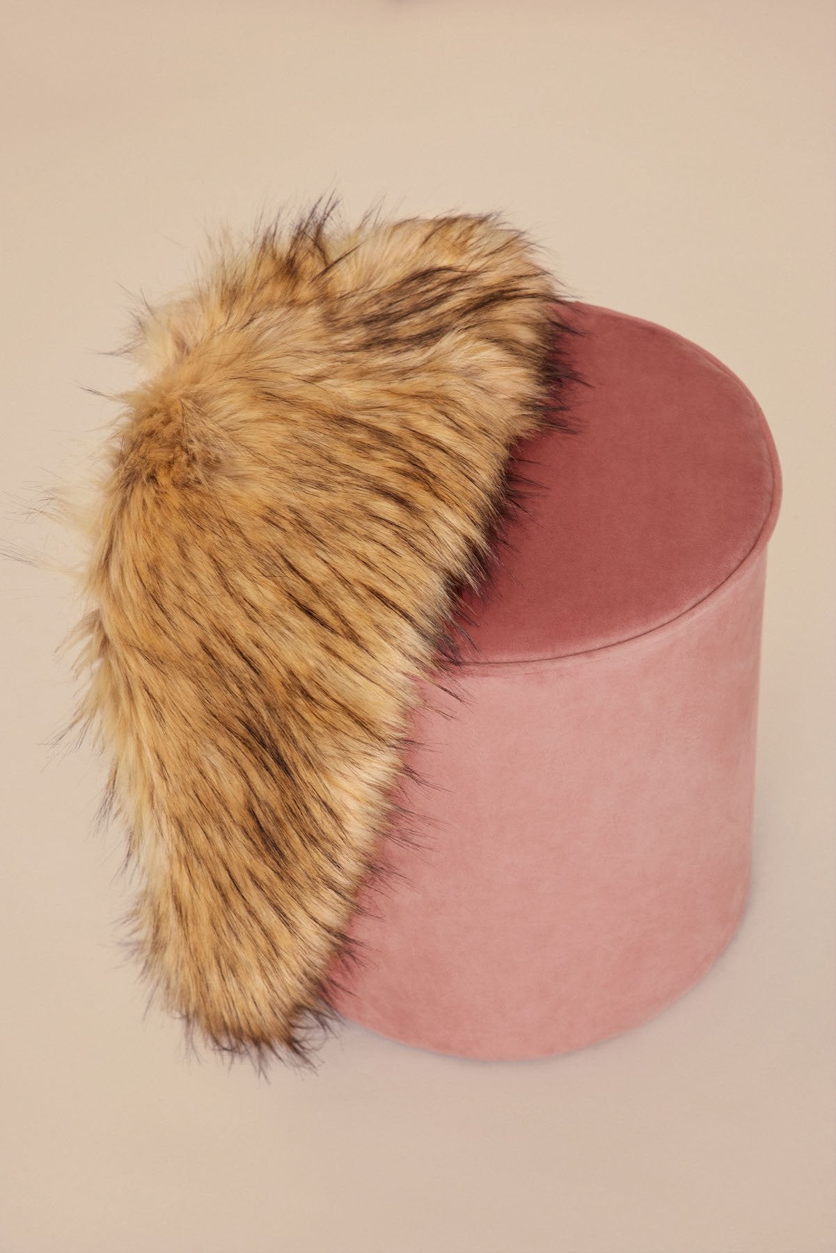 Estola Leah Natural · L´Avenue · - Bruna