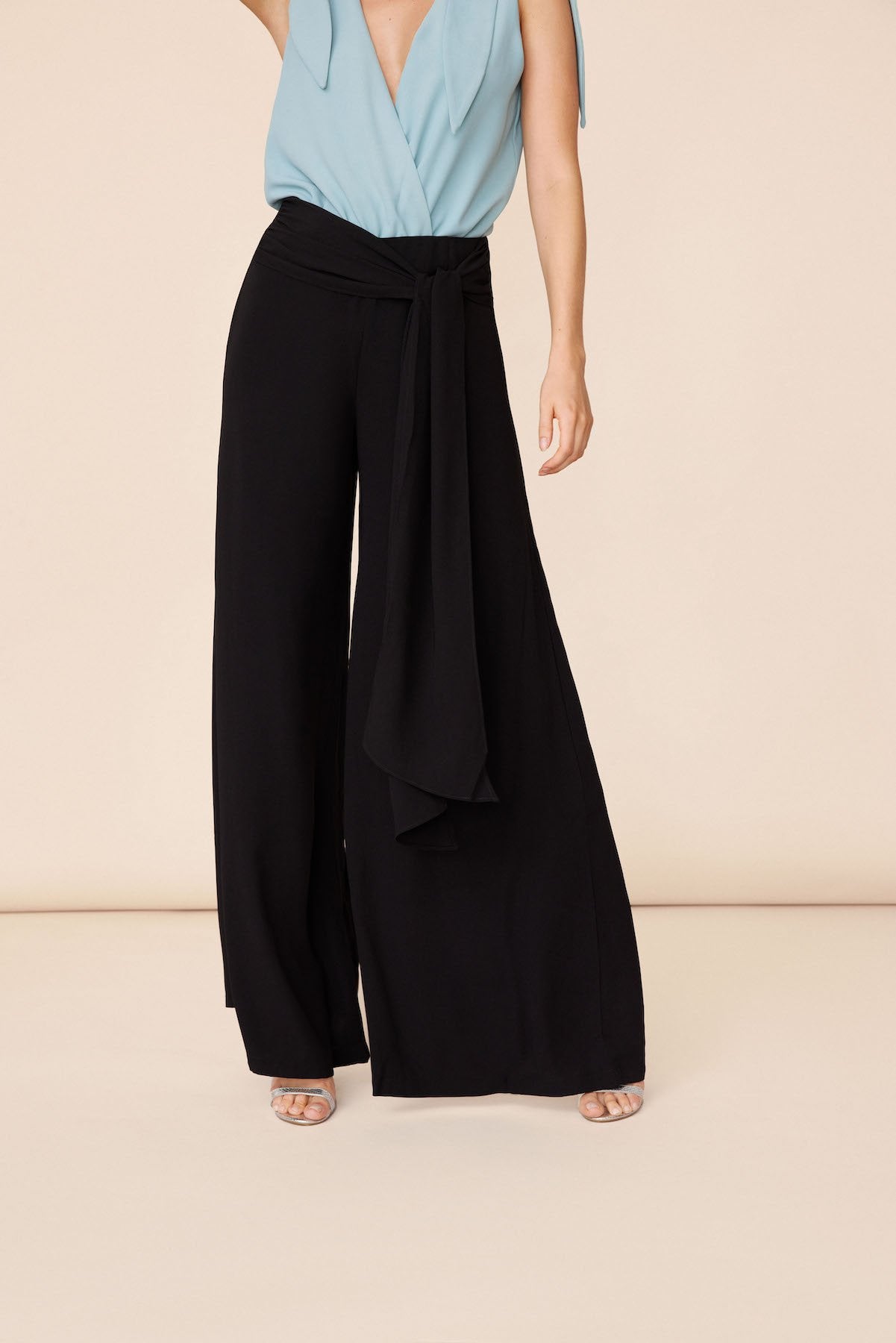 Traje Chaqueta Alfonsine + Pantalon Mai Negro · L´Avenue · - Bruna