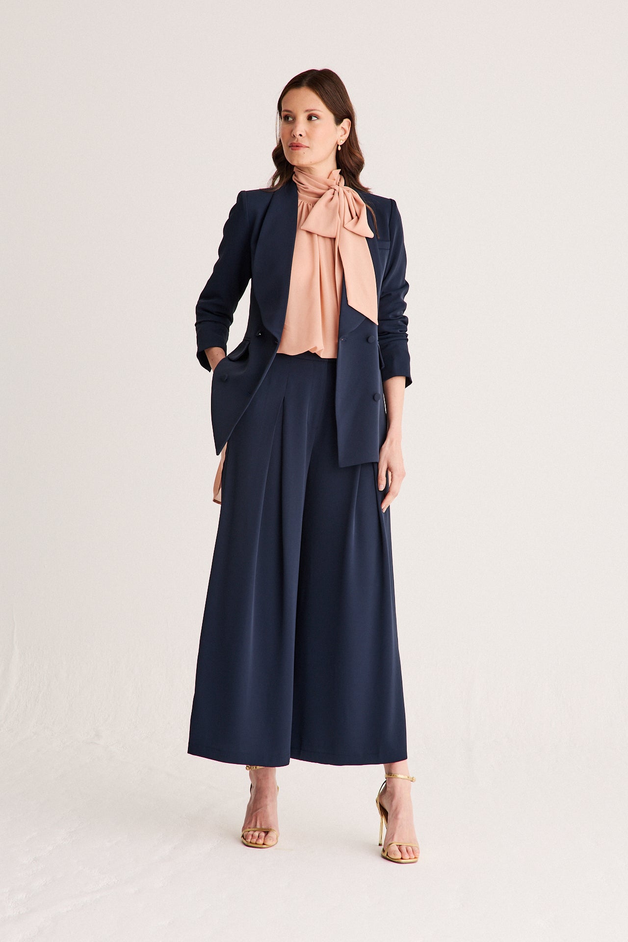 Top Amber · Reverie ·