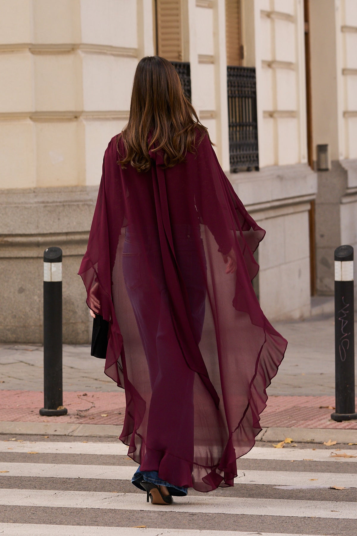Cape Danielle Bordeaux · Allegra ·
