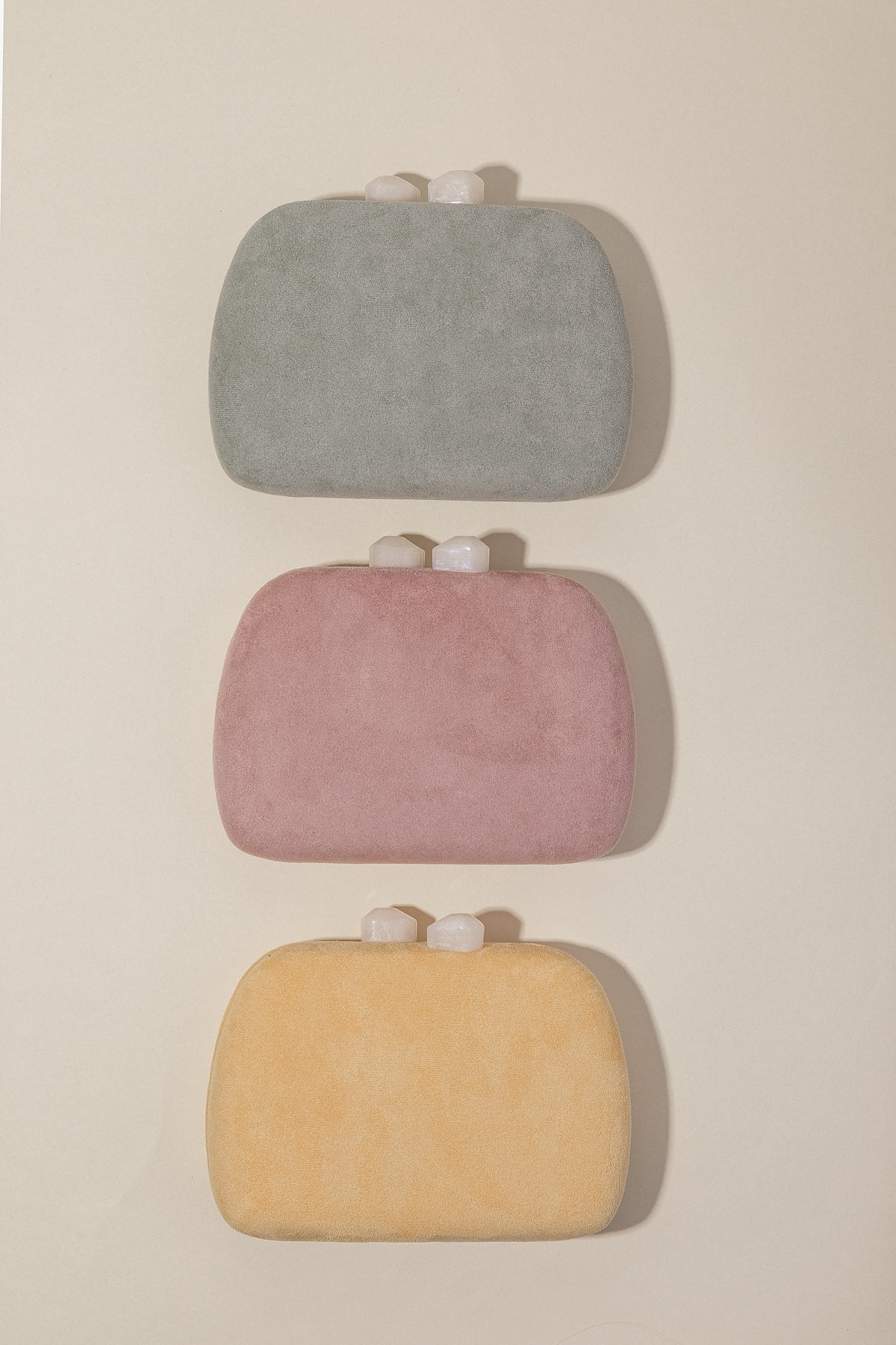 Clutch Amelie Buganvilla · Rivera · - Bruna