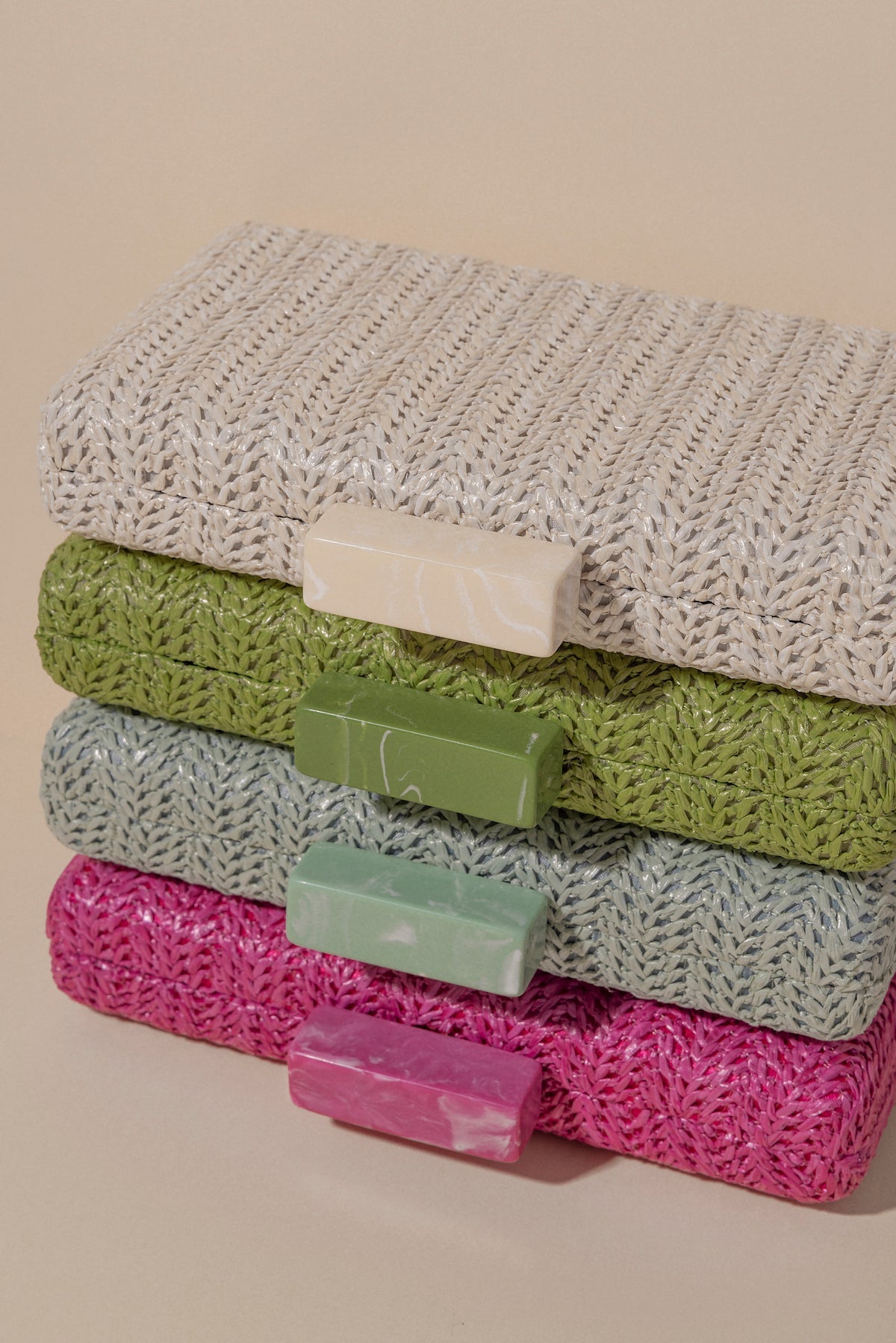 Clutch Braid Beige · Alegoria · - Bruna