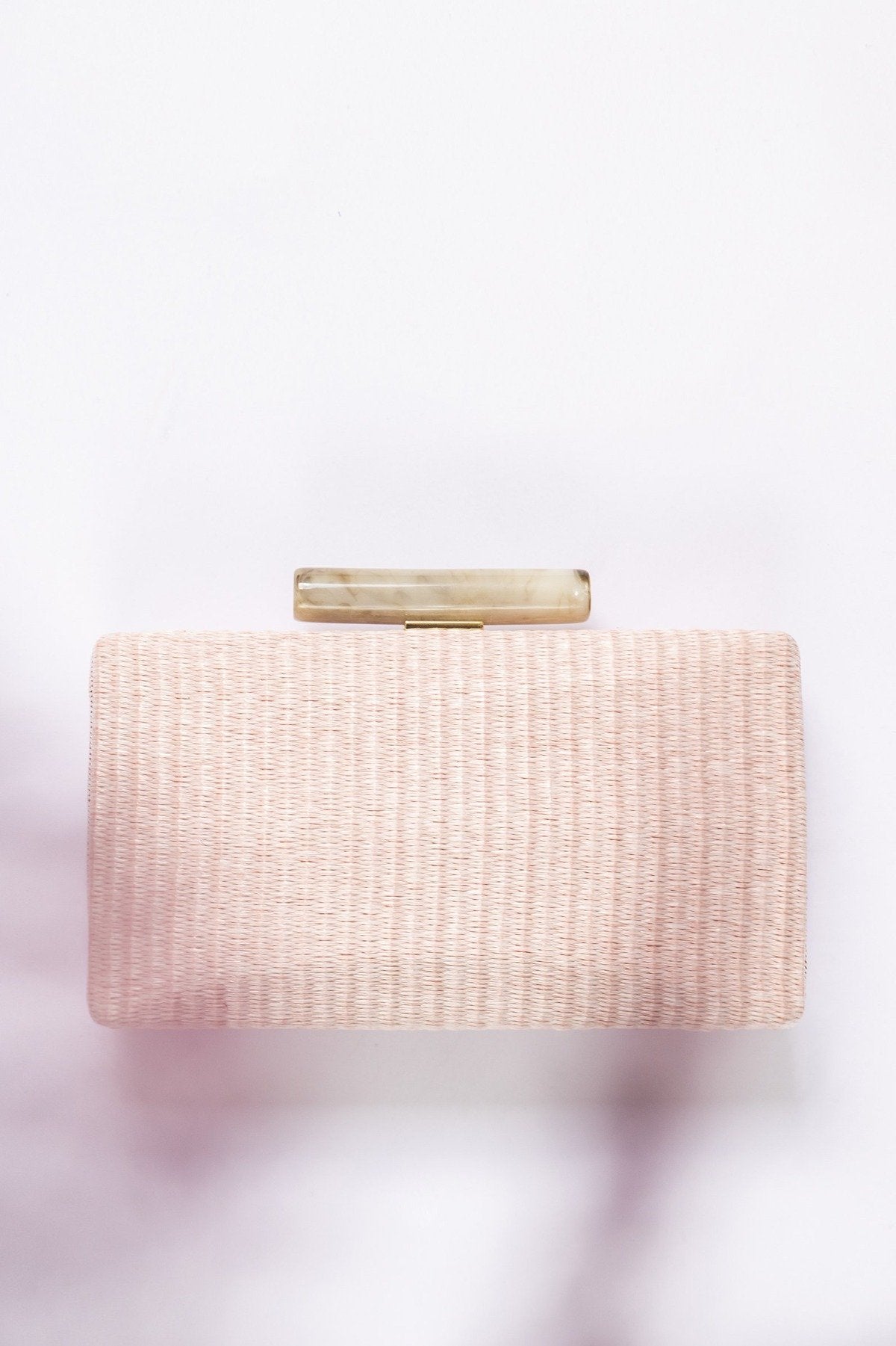 Clutch Hueso Rafia Rosa Rectangular · Pretty in Pink · - Bruna