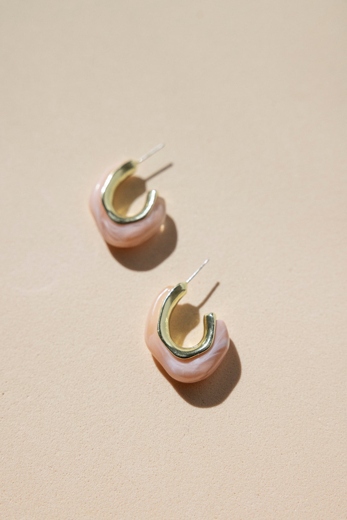 Pendientes Glossy Karina Pink · Wisteria · - Bruna