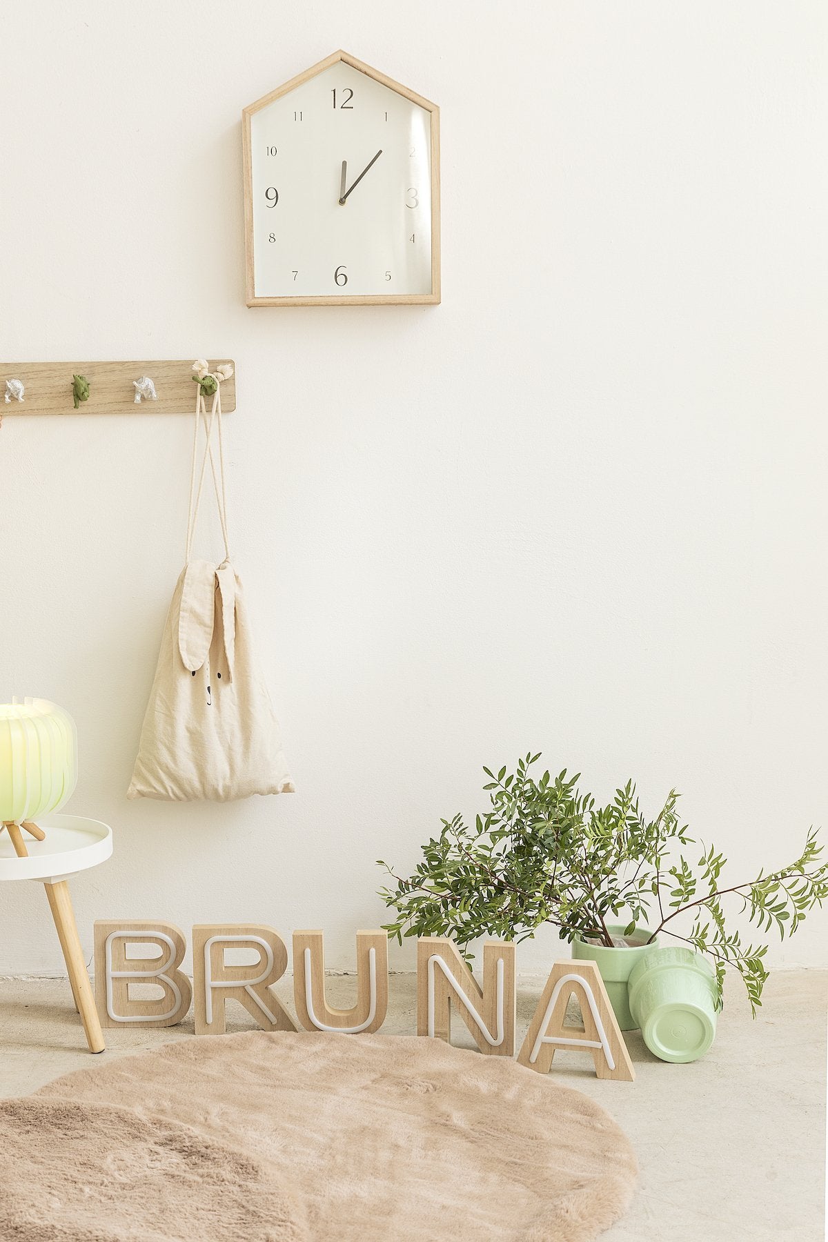 Reloj Casita Ivory · Deco · - Bruna