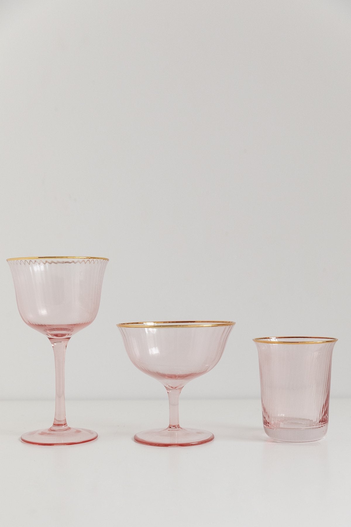 Set de 4 Copas de Champagne Rosa con filo dorado · Deco · - Bruna