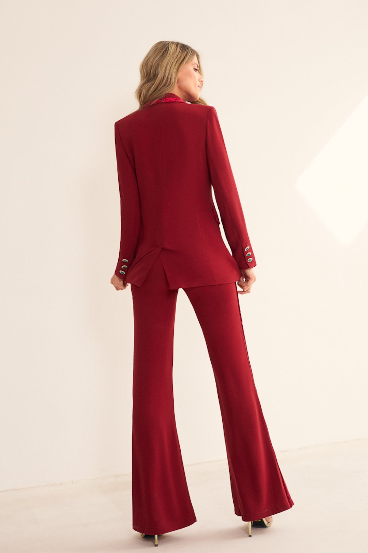 Traje Chaqueta Alfonsine + Pantalon Didier Cereza · Bohemian Rhapsody · - Bruna